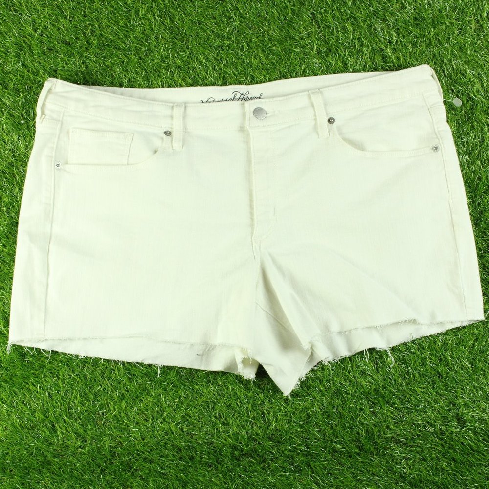 Ladies Universal Thread Jeans Shorts Size 18